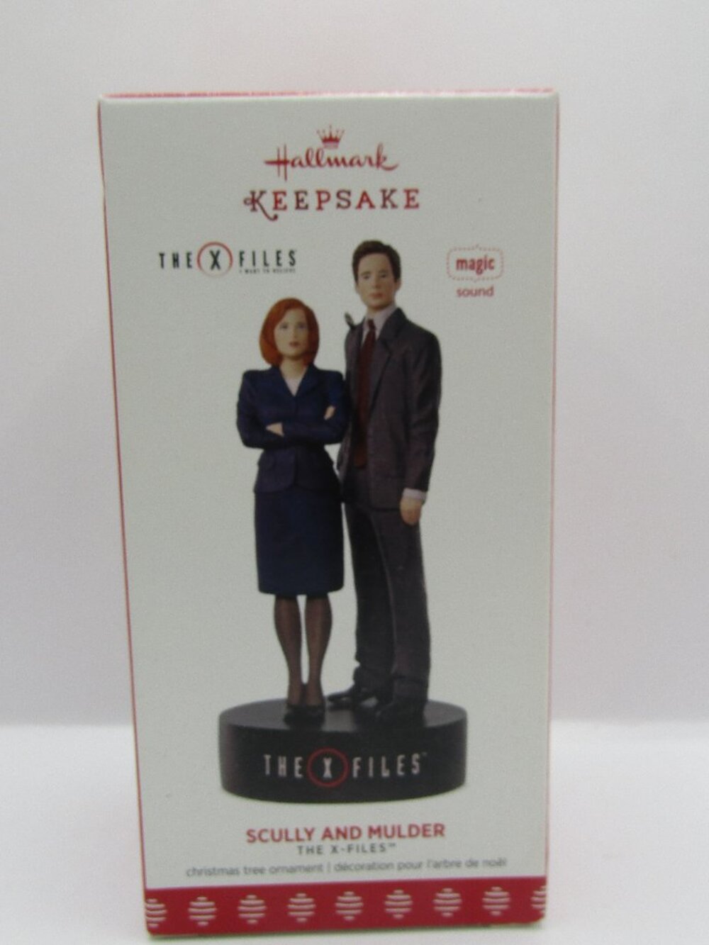 Hallmark 2017 X Files Skully and Mulder Ornament